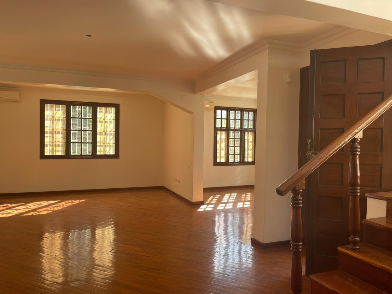 Arrendar: Moradia T4 na cidade de Maputo no bairro Sommerschield 2 - foto 4