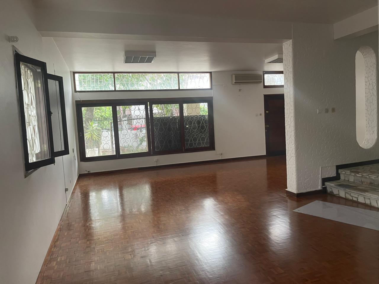 Arrendar: Moradia Geminada T3 no bairro da Coop - foto 4