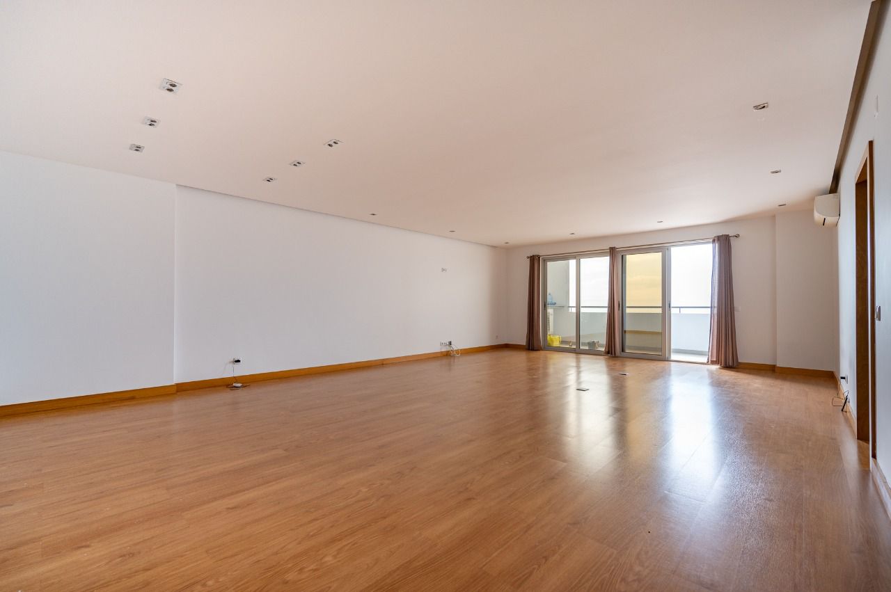 Arrendar: Apartamento T3 na cidade de Maputo 'Condomínio Imoinveste' - foto 2