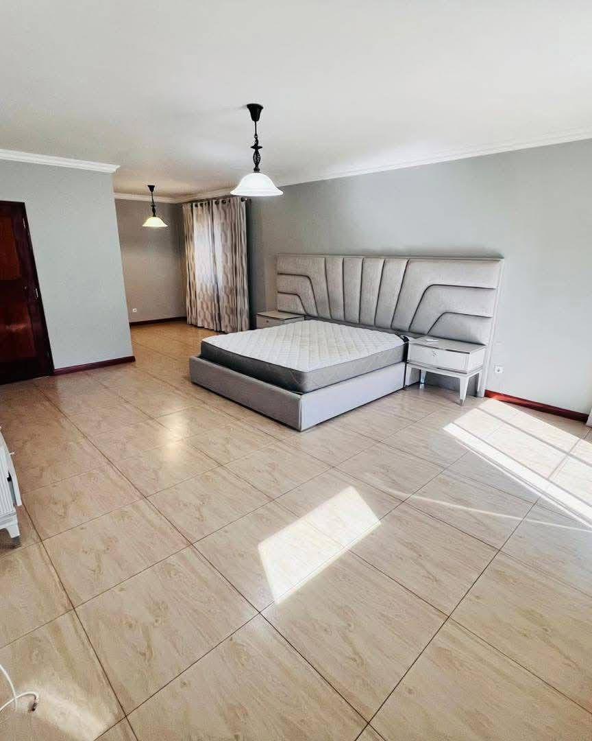 Arrendar: Moradia T4 no Condomínio Bela Vista - foto 4