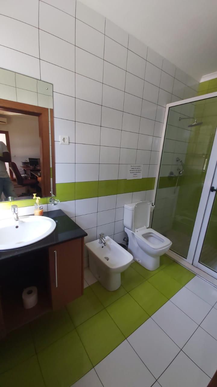 Vender: Moradia T4 Totalmente Reabilitado na Polana - foto 12