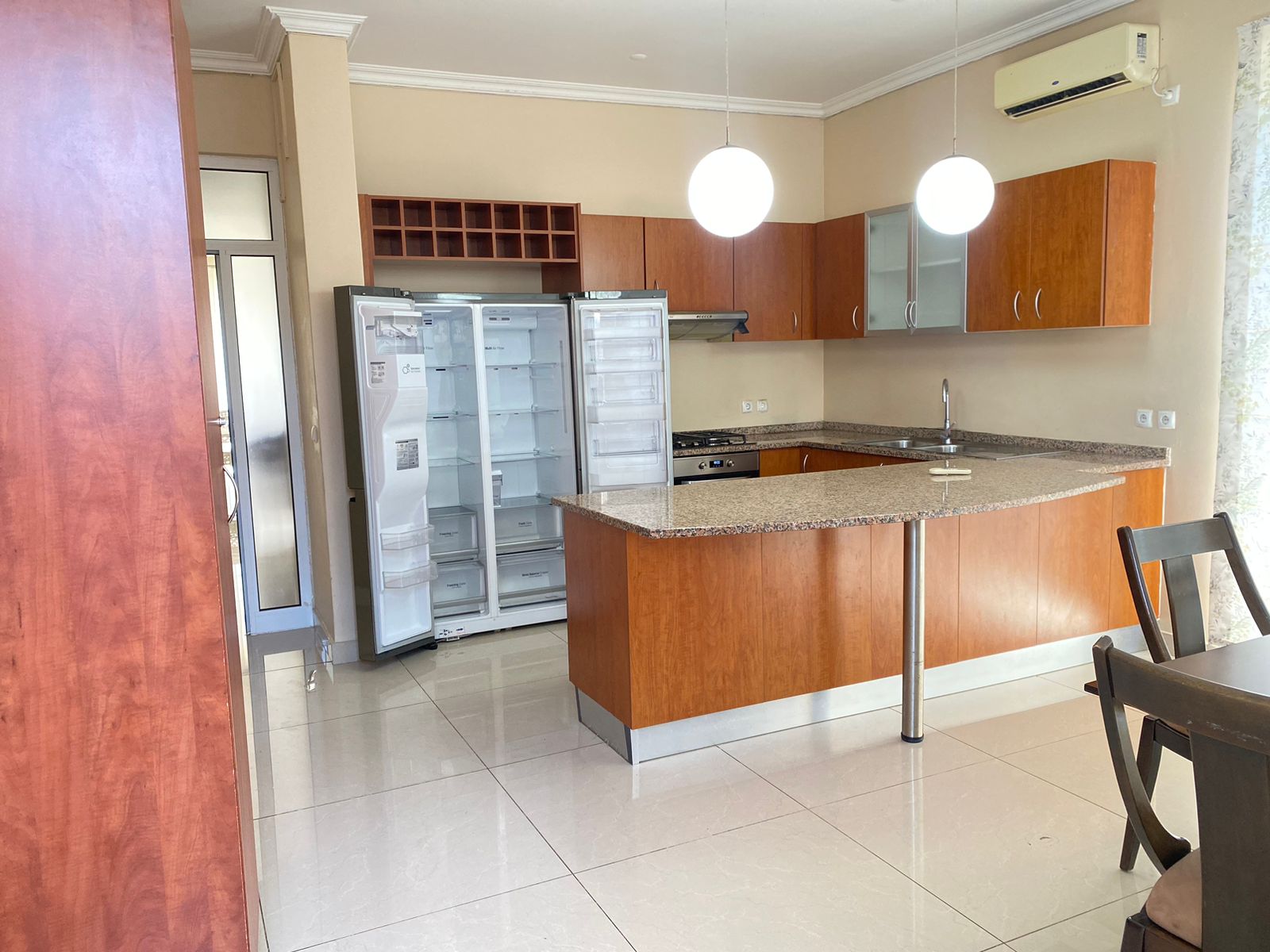 Arrenda-se uma  moradia T4 na cidade de Maputo-Costa de Sol - foto 8