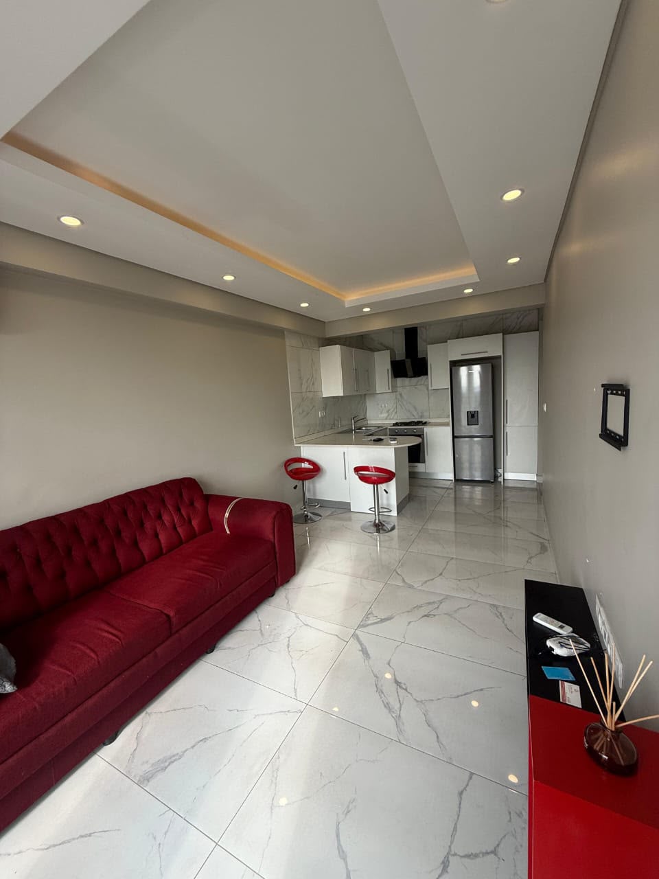 Arrendar: Apartamento T1 na avenida marginal, Condominio Deco Assos no bairro costa do sol
