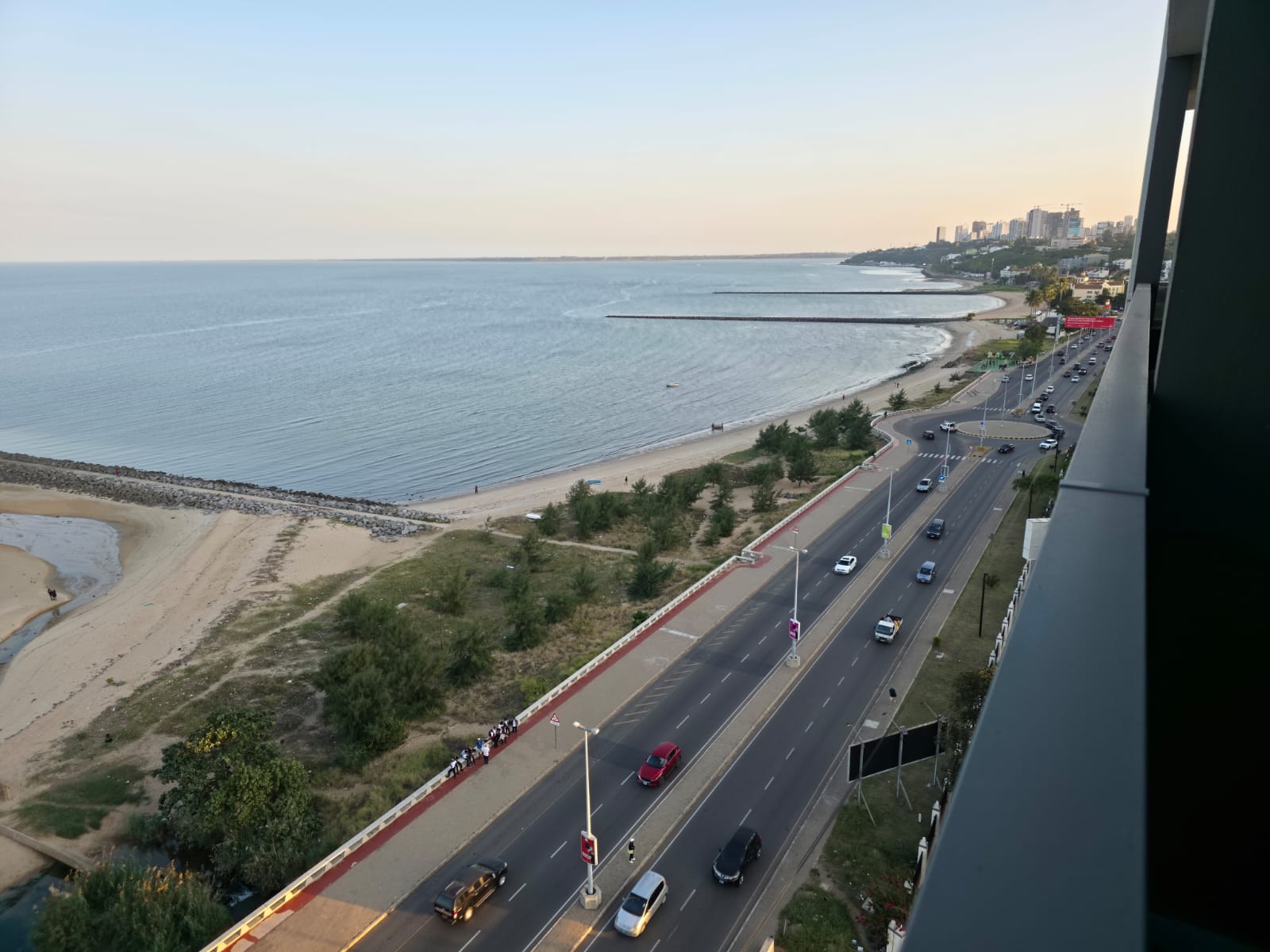 Arrenda: Apartamento T1 de luxo no Park Moza , av. marginal- Sommerschield