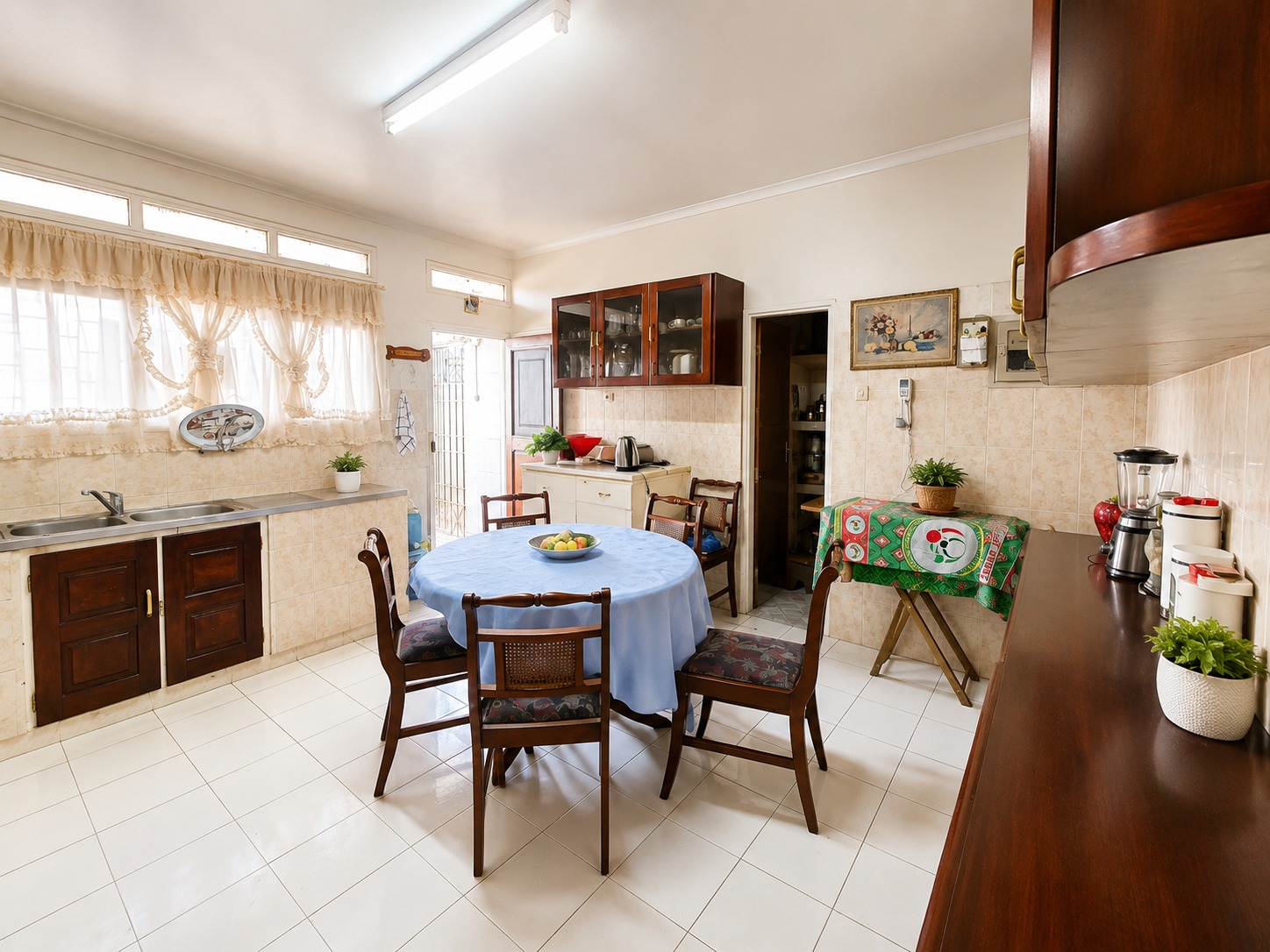 Vender: Apartamento T3 a venda no bairro Polana Cimento-cidade de Maputo  - foto 3