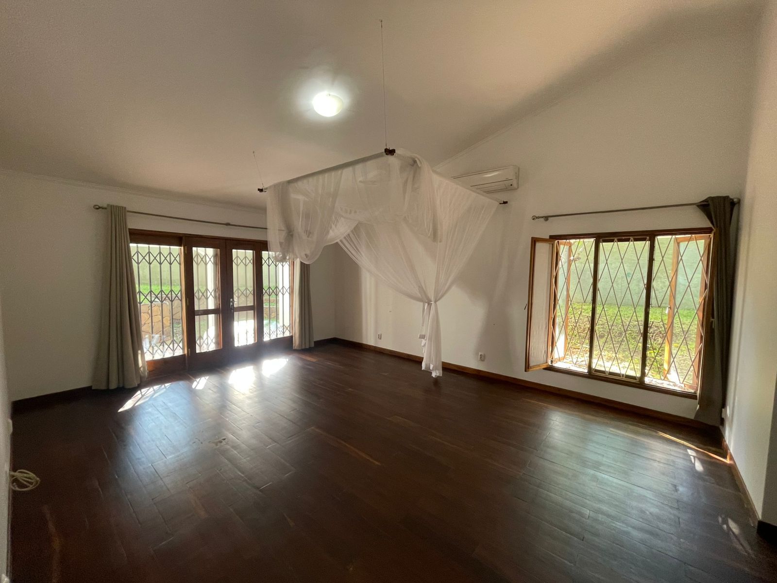 Vivenda Impecável no Condominio mais reservado de Maputo- Condominio Park Miramar - foto 3