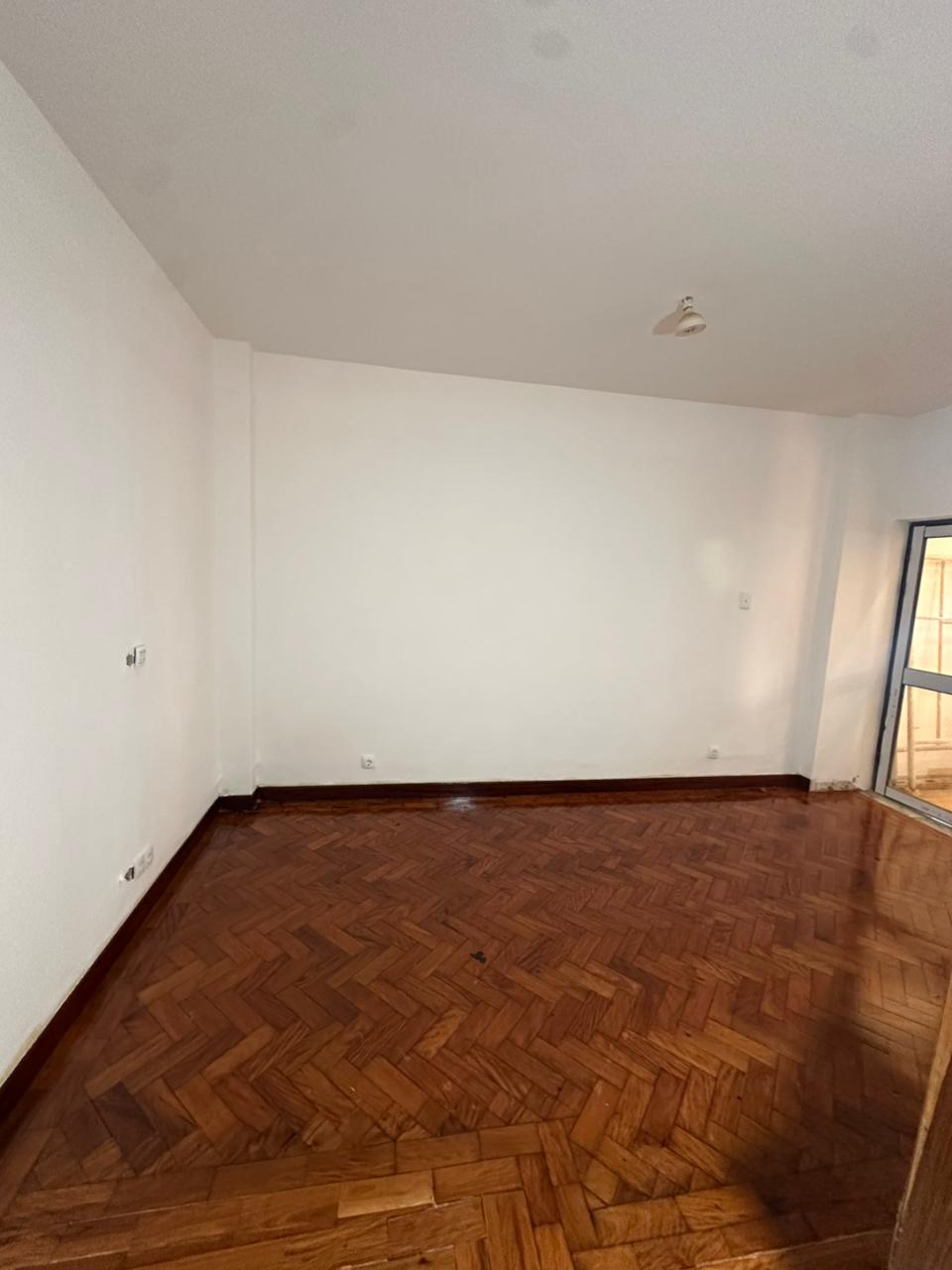 Excelente Apartamento T2 recém reabilitado  - foto 4