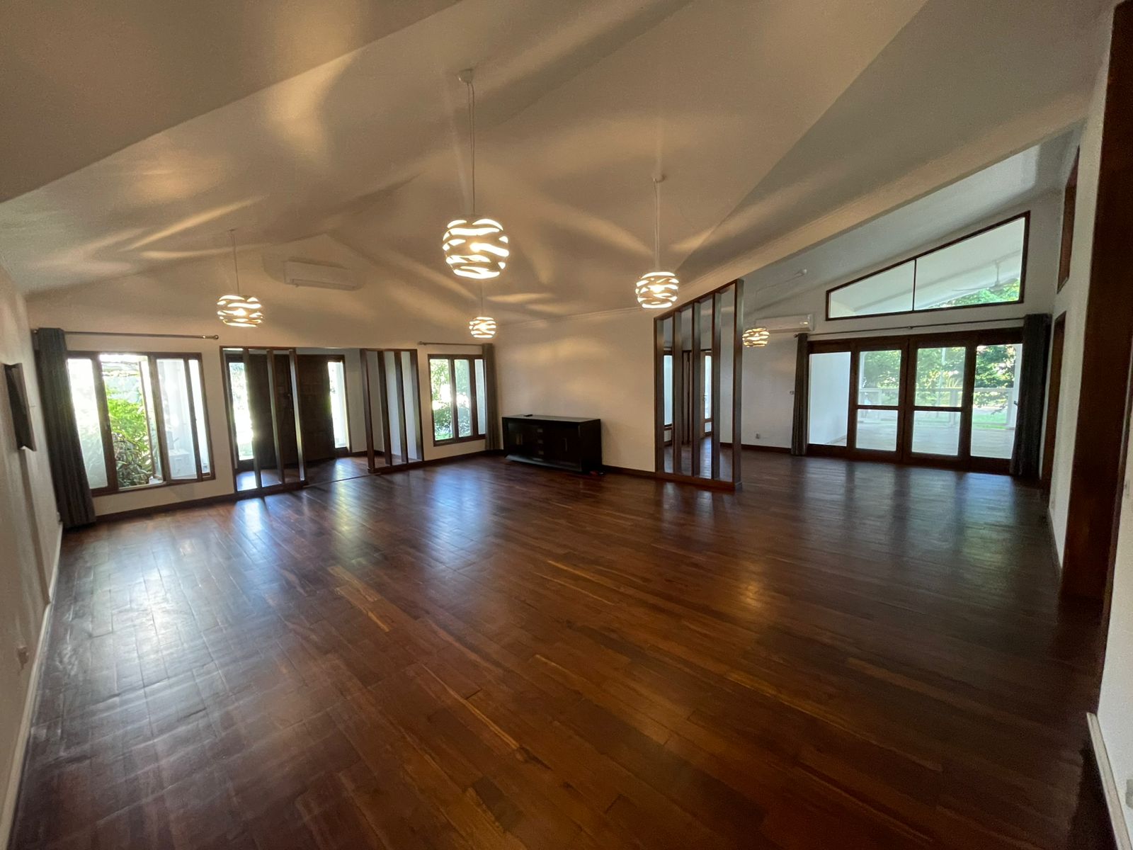 Vivenda Impecável no Condominio mais reservado de Maputo- Condominio Park Miramar - foto 2