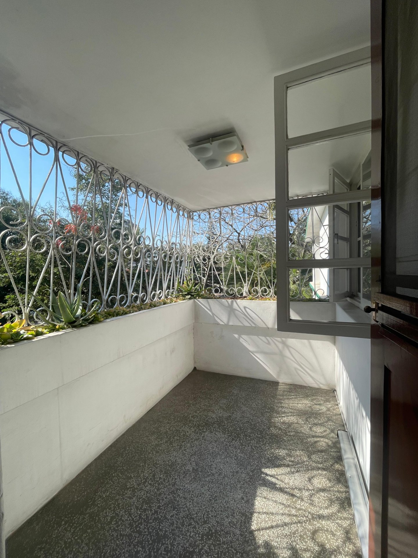 Sala para Arrendamento na Sommerschield – Cidade de Maputo - foto 5