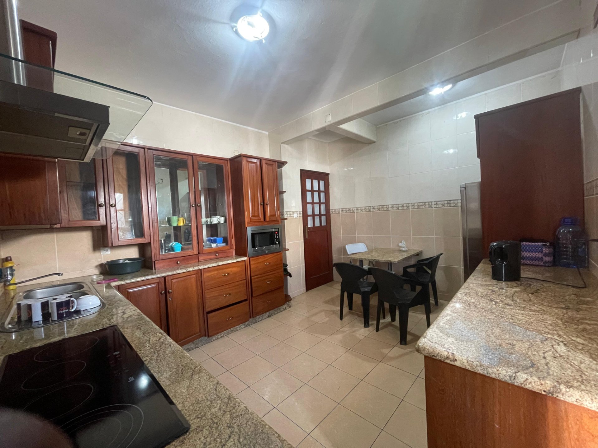 Sala para Arrendamento na Sommerschield – Cidade de Maputo - foto 4