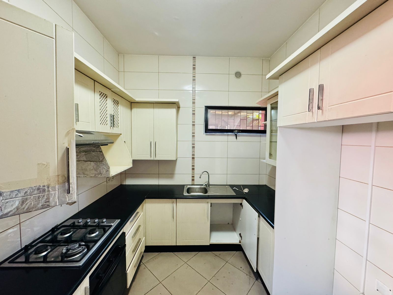 Arrendar: Moradia T3 no Bairro Central Cidade de Maputo - foto 9