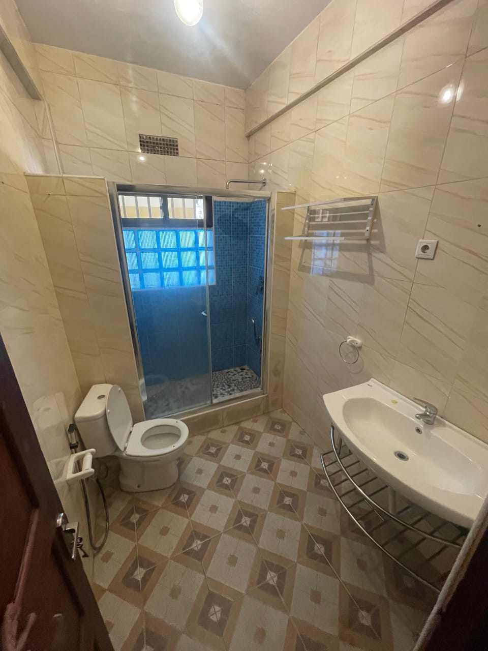 Apartamento T2 à Venda na Baixa de Maputo – Rua Timor Leste | Recém Remodelado - foto 3