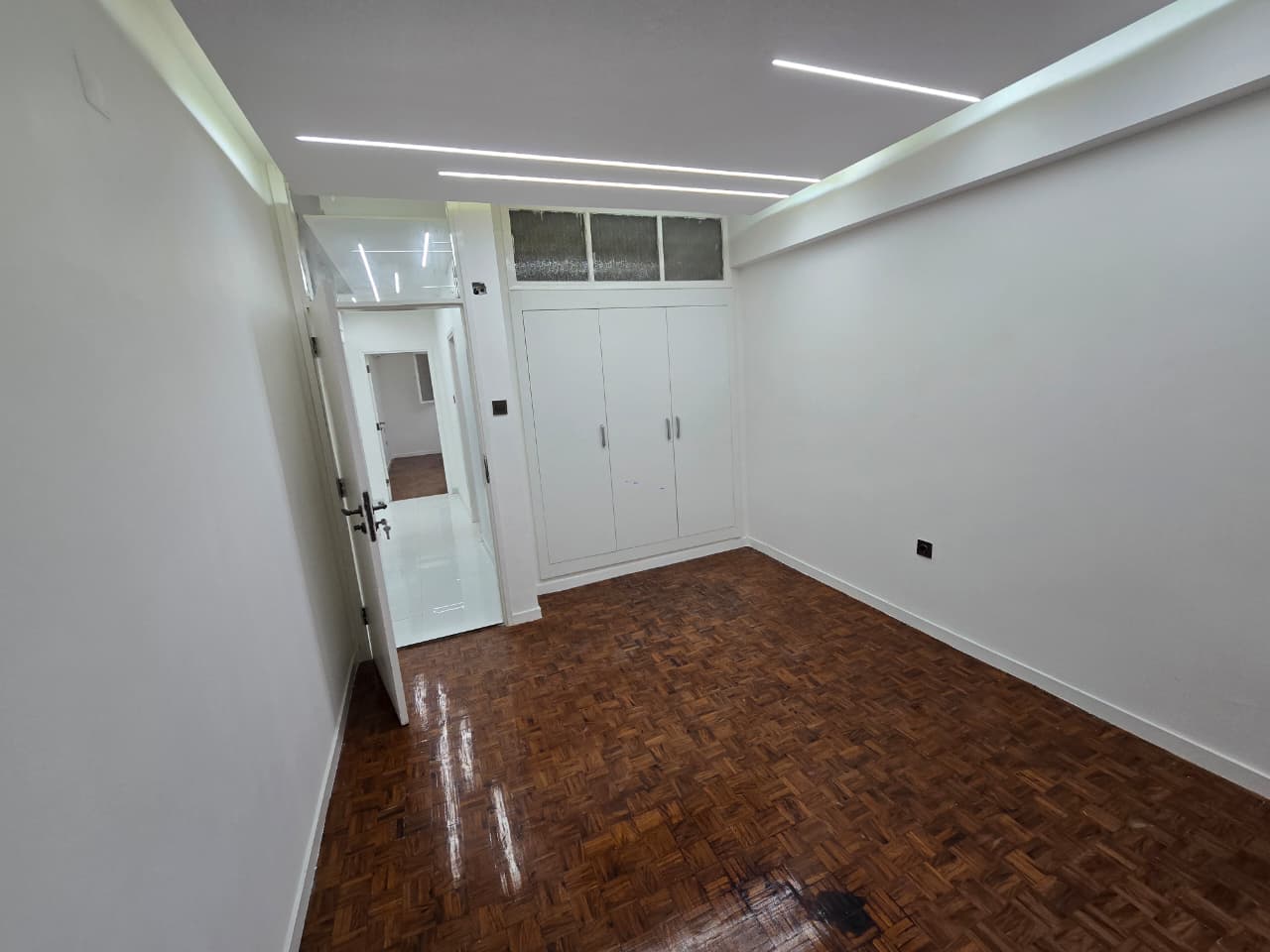 Apartamento T2 à Venda na Av. Eduardo Mondlane, Maputo - foto 10