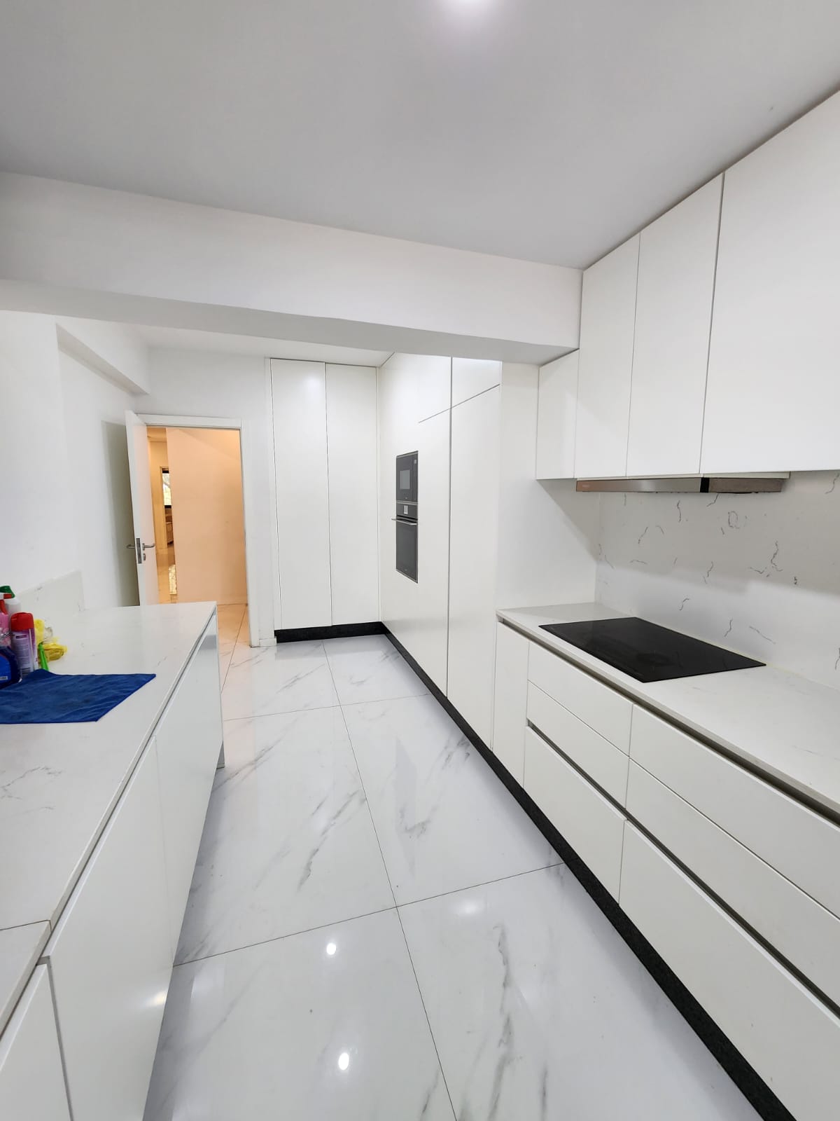 Apartamento T3 para Arrendamento na Julius Nyerere – Maputo | 2 Parqueamentos e Segurança 24h