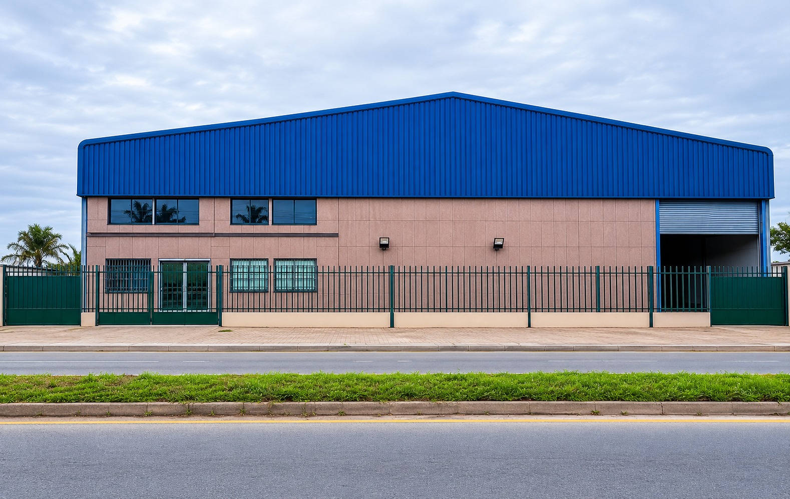 Armazém Industrial à Venda em Mavalane – 2.000 m² de Terreno | Próximo à Av. Acordos de Lusaka