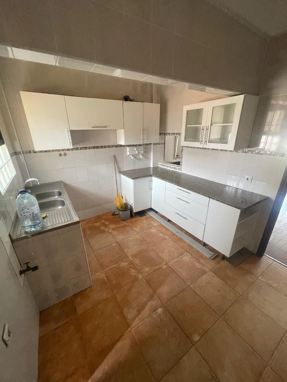 Apartamento T2 à Venda na Baixa de Maputo – Rua Timor Leste | Recém Remodelado