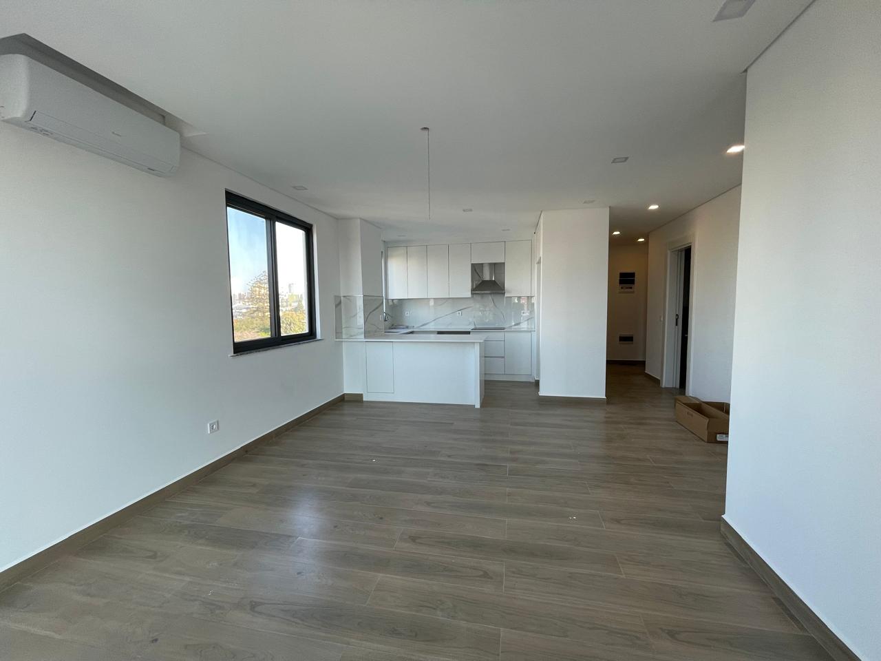 Apartamento T2 no bairro Sommerschield na cidade de Maputo  