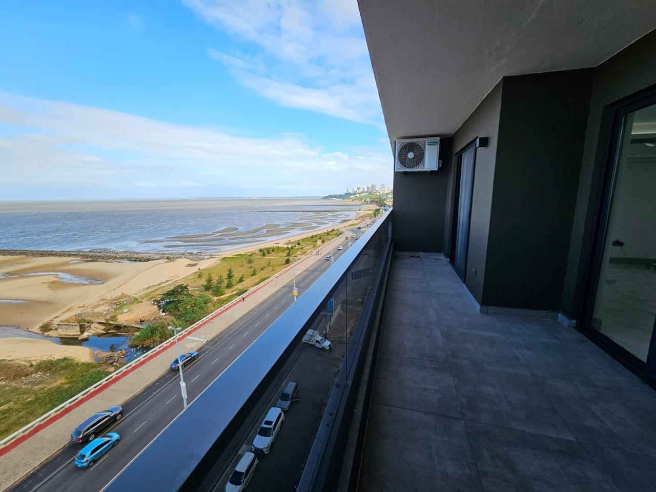 Apartamento T3 com vista para o mar, localizado na Sommerschield1-cidade de maputo