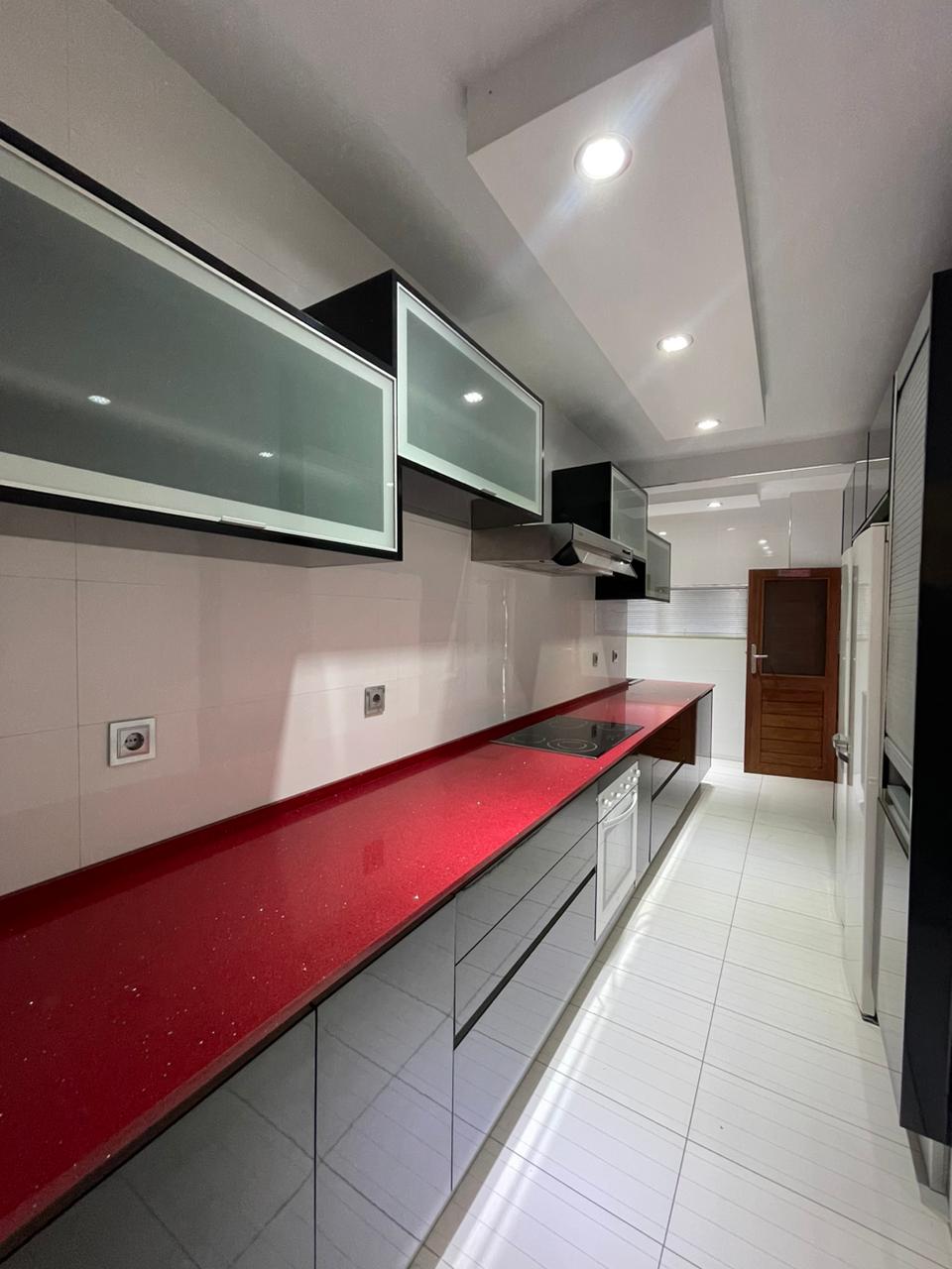 Arrenda-se apartamento T3  no bairro da coop-cidade de Maputo - foto 6