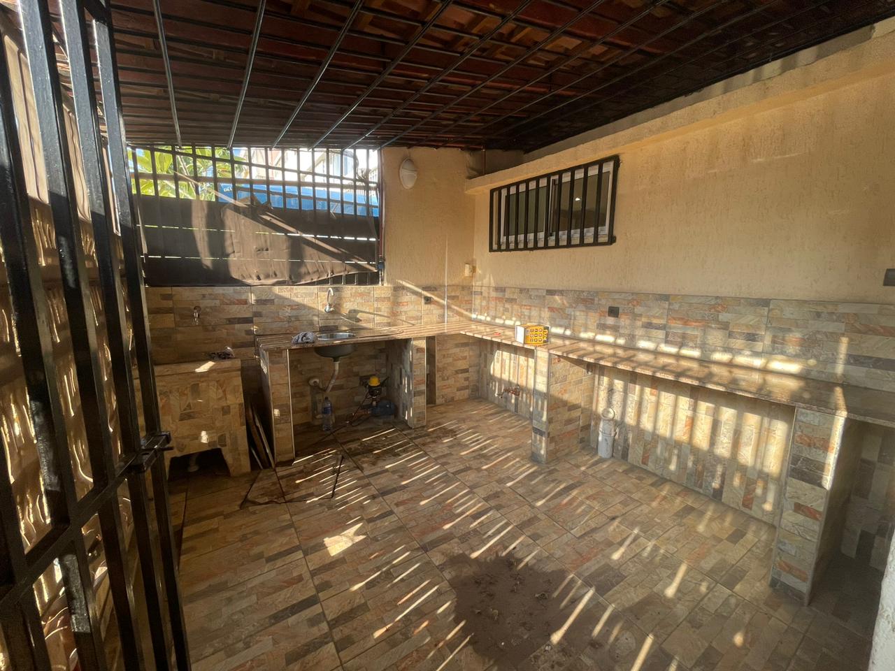 Arrenda-se apartamento T3  no bairro da coop-cidade de Maputo - foto 7