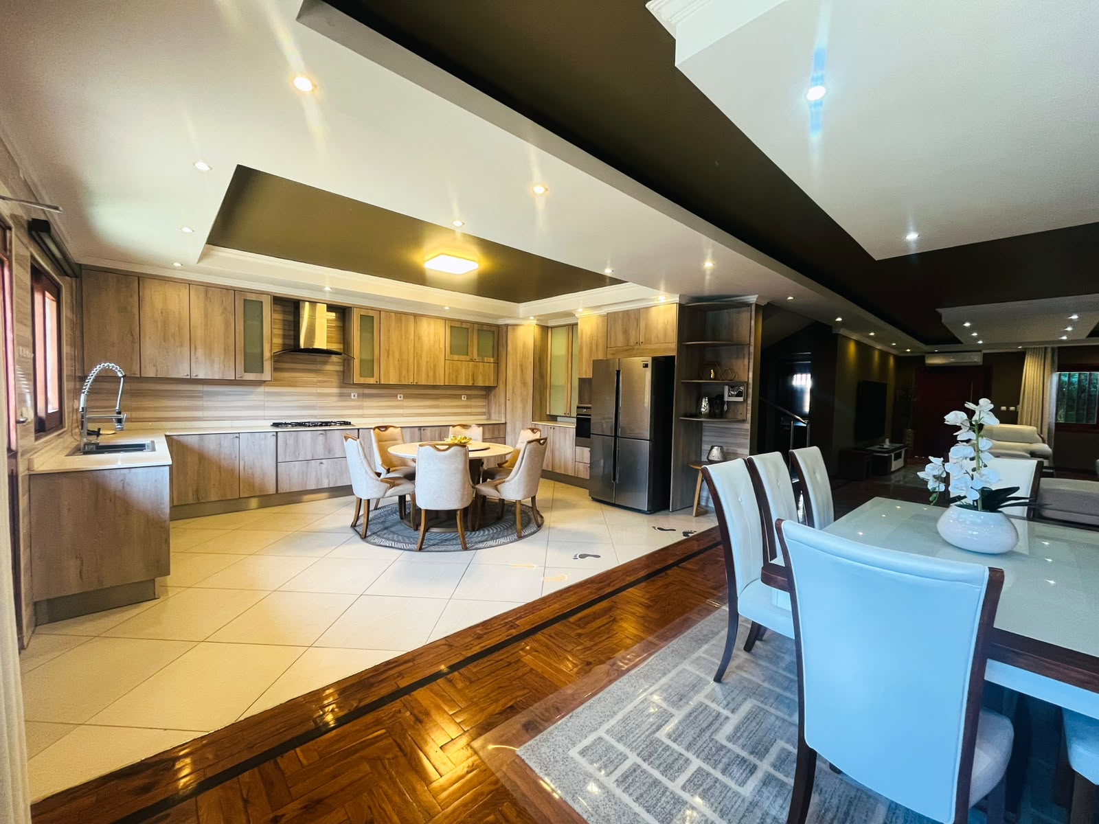 Vender: Luxuosa  Moradia T5 no Triunfo- cidade de Maputo - foto 4