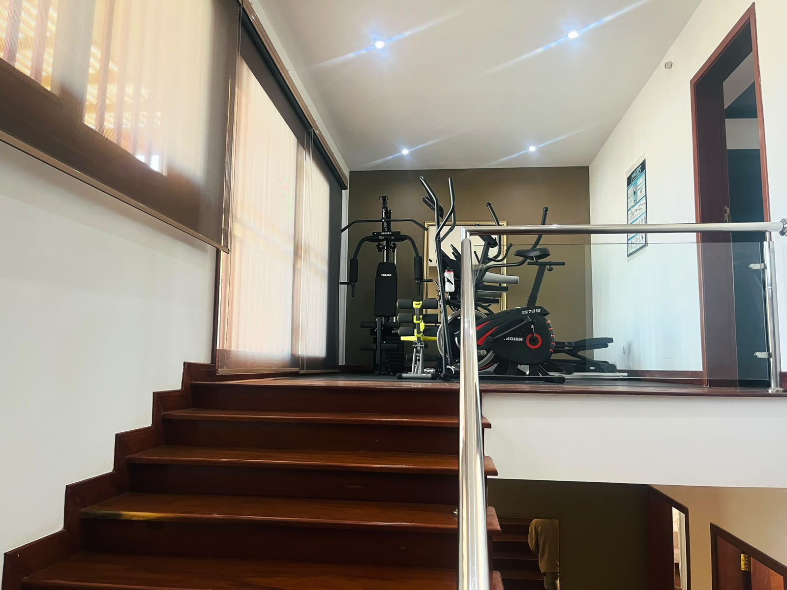 Vender: Luxuosa  Moradia T5 no Triunfo- cidade de Maputo - foto 3