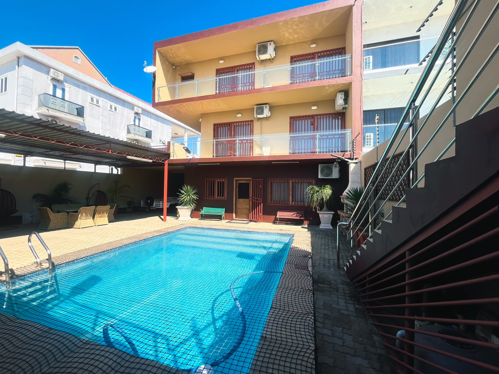 Vender: Luxuosa  Moradia T5 no Triunfo- cidade de Maputo - foto 2