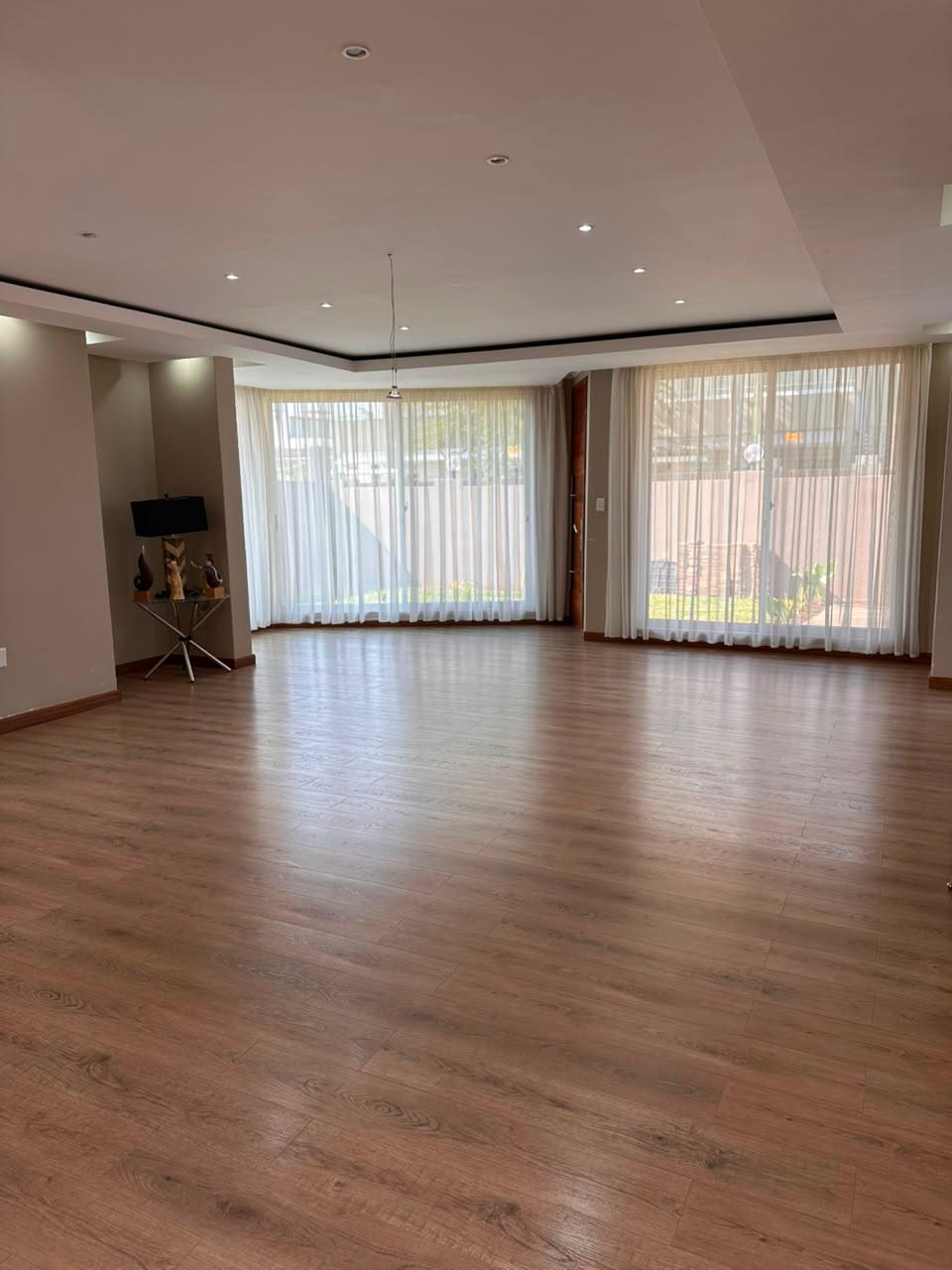 Moradia T4 para Arrendamento no Triunfo Novo, Maputo - foto 2