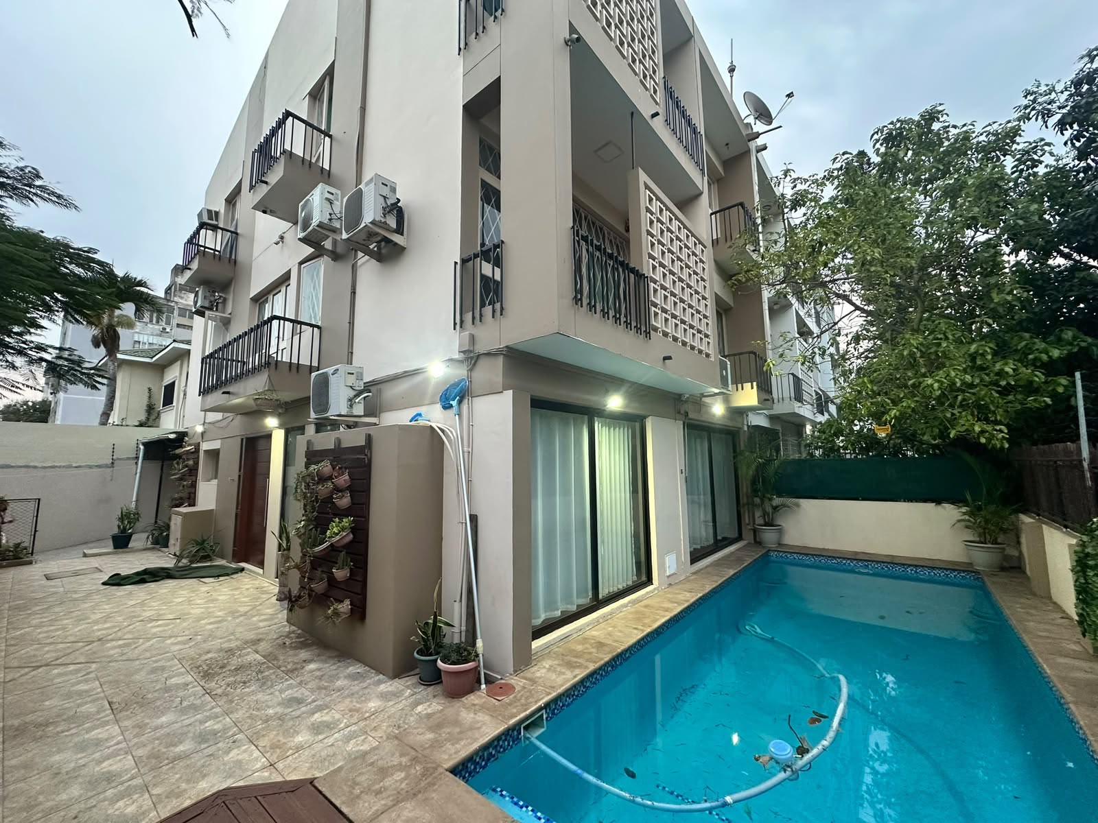 Moradia T4 de Luxo  na Polana, Maputo