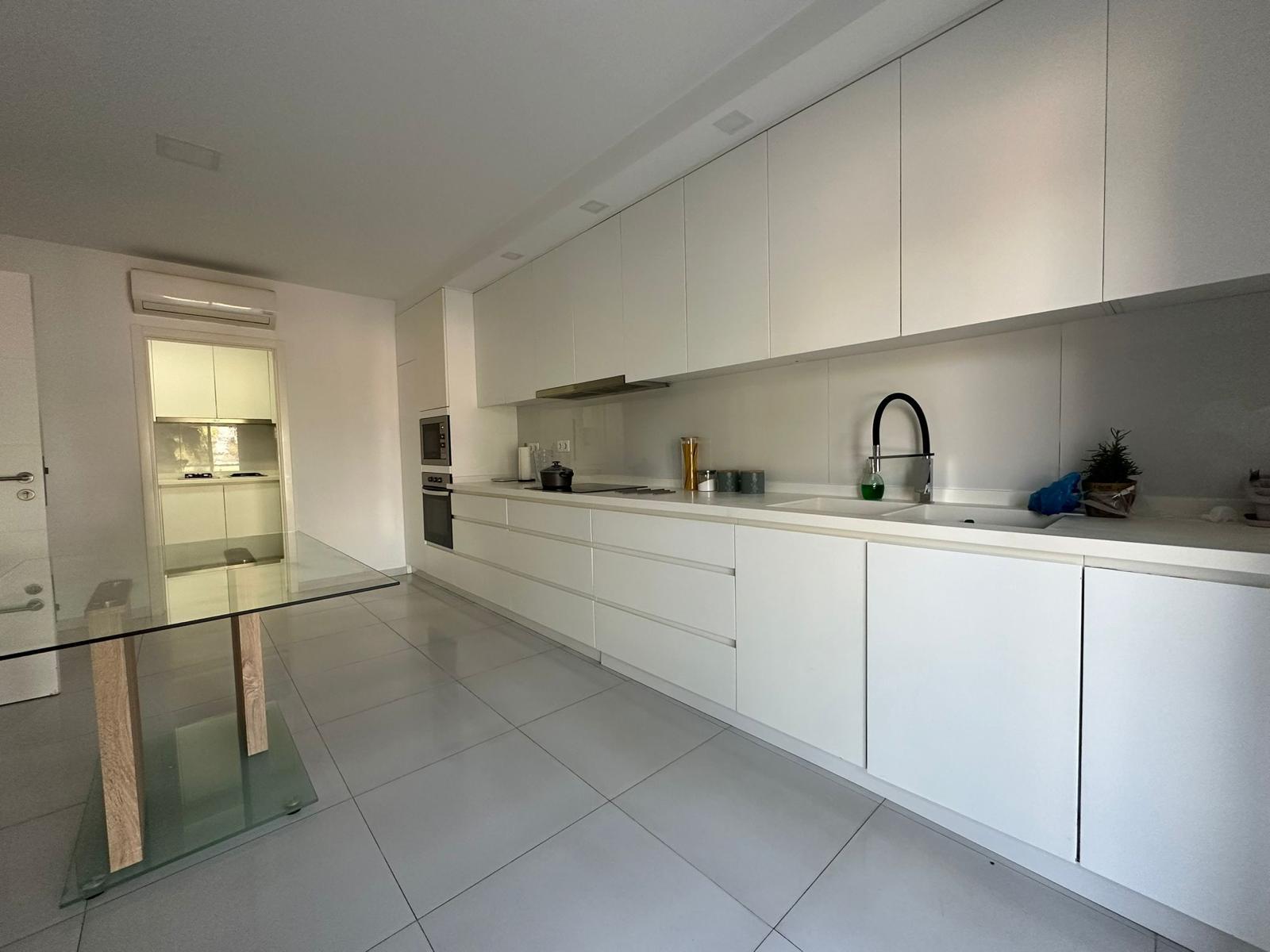 Apartamento T3 mobilado no condominio 4life , Costa do sol, Maputo