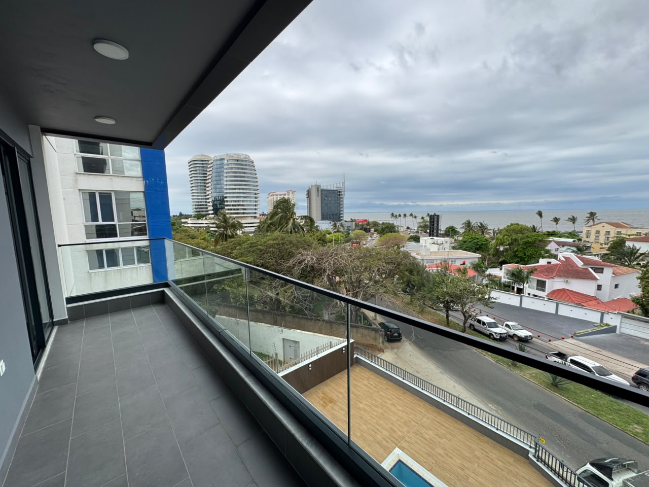 Apartamento T2 com vista para o mar  na sommerschield - condominio Maya 