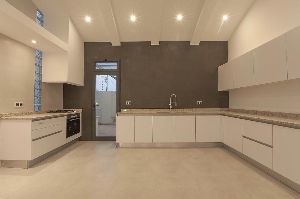 Moradia T3 luxuosa com acabamentos modernos em Mapulene, cidade de Maputo - foto 3