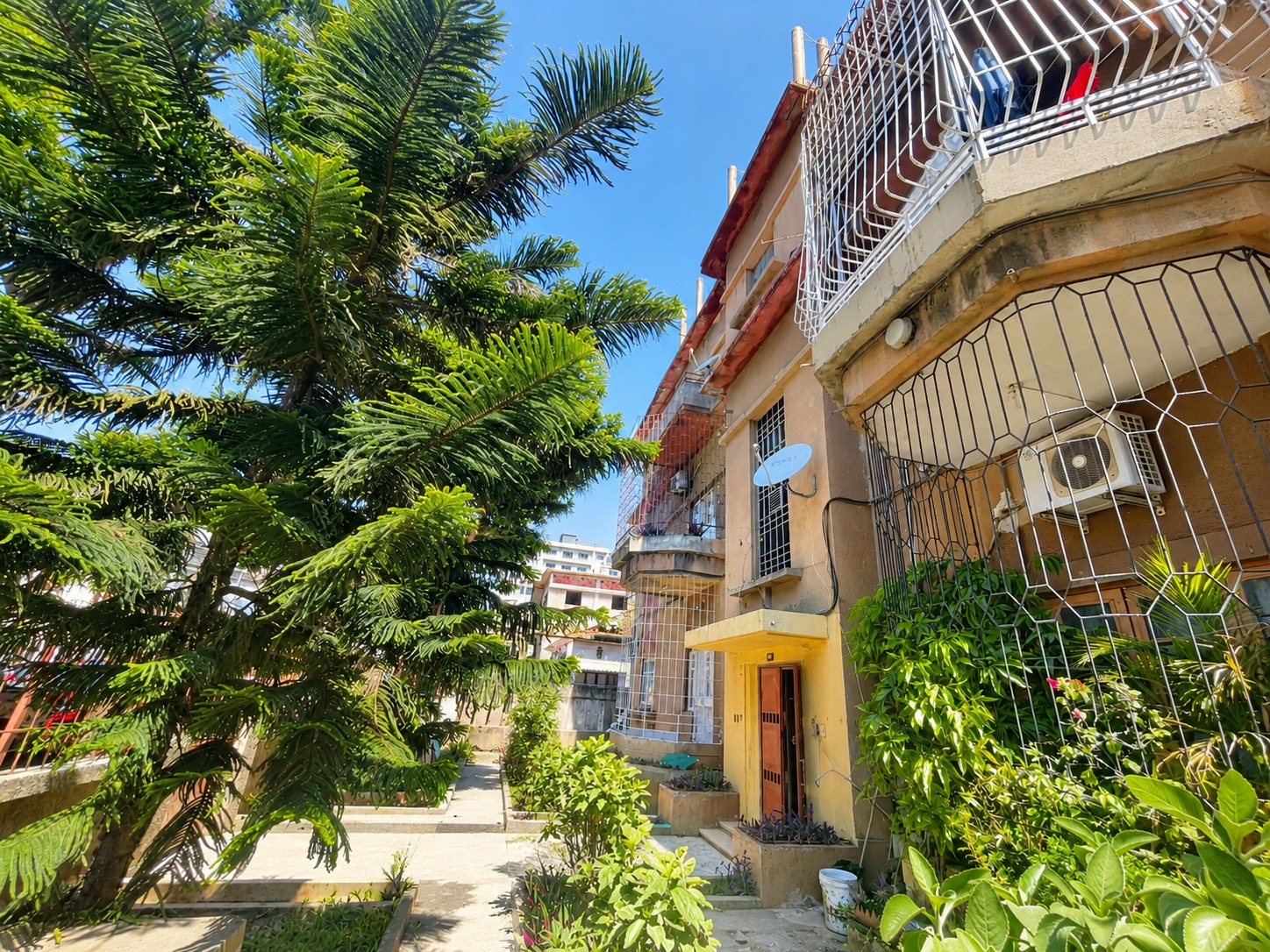 Apartamento T3 r/chão com quintal privado na Polana Cimento,cidade de Maputo