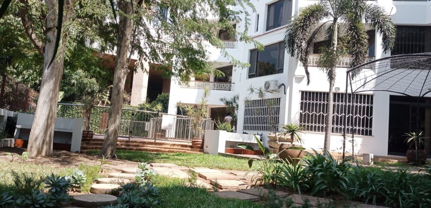 Arrenda-se apartamento T3  com vista para o mar na  Sommerschield