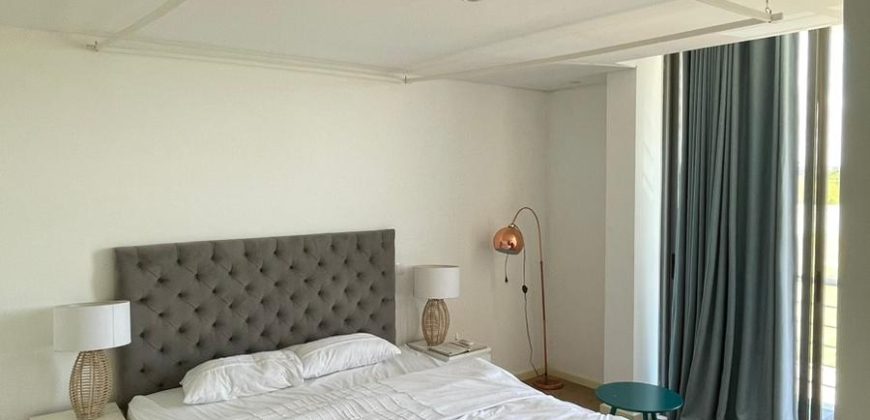 Temos disponível para arrendar apartamento T3 mobilado bairro Triunfo, na marginal.