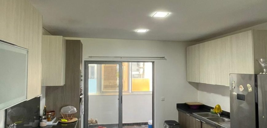 Temos disponível para arrendar apartamento T3 mobilado bairro Triunfo, na marginal.