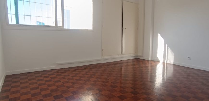 Arrenda-se apartamento  T3 na Polana próximo da piscina de Maxaquene