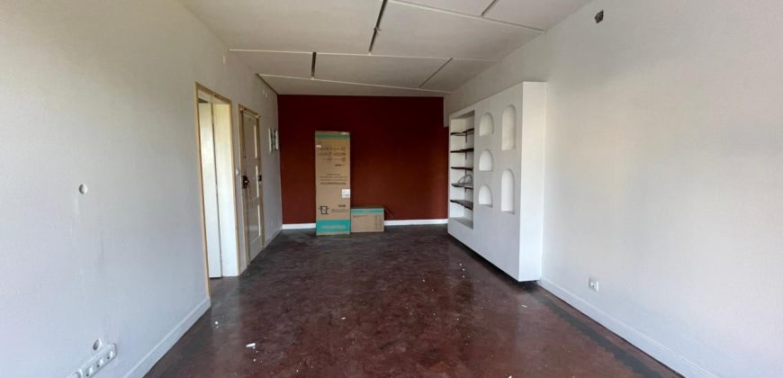 Arrenda-se  apartamento T3 2 andar com vista  no bairro da Polana Cimento “A”, Rua José Macamo