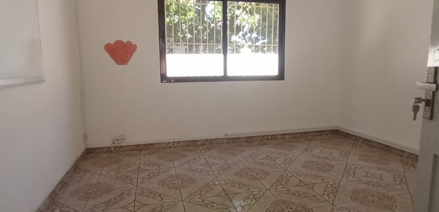 Arrenda-se moradia T3 na Polana Cimento proximo da Faculdade de Medicina